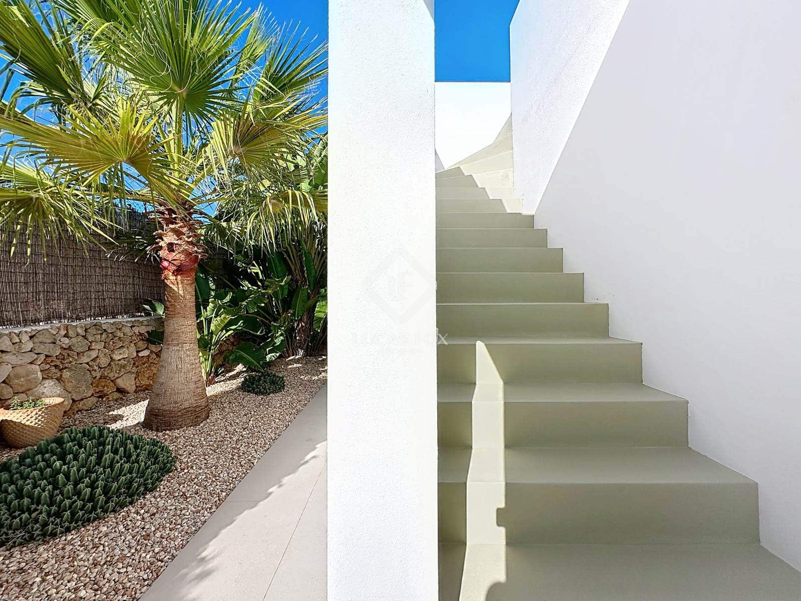 3 slaapkamer Villa te koop in San Luis / Sant Lluis met zwembad garage - € 1.950.000 (Ref: 9380161)