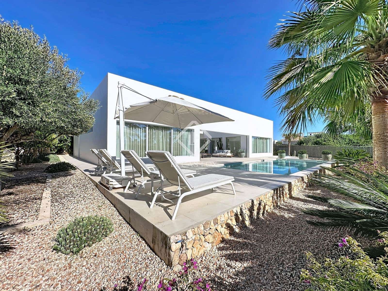 3 slaapkamer Villa te koop in San Luis / Sant Lluis met zwembad garage - € 1.950.000 (Ref: 9380161)