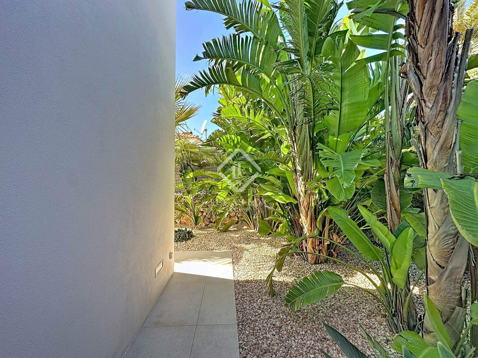 3 slaapkamer Villa te koop in San Luis / Sant Lluis met zwembad garage - € 1.950.000 (Ref: 9380161)