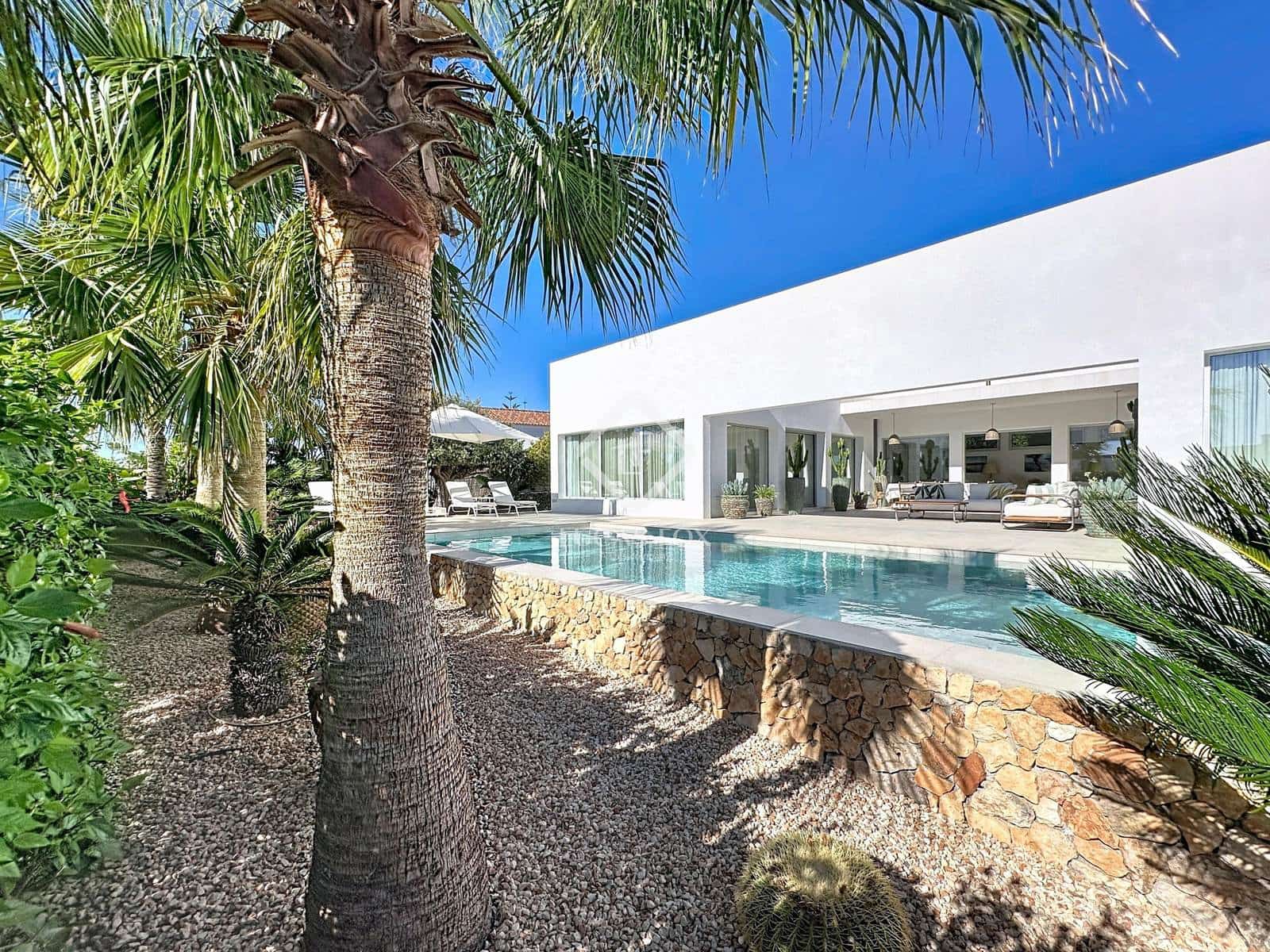 3 slaapkamer Villa te koop in San Luis / Sant Lluis met zwembad garage - € 1.950.000 (Ref: 9380161)