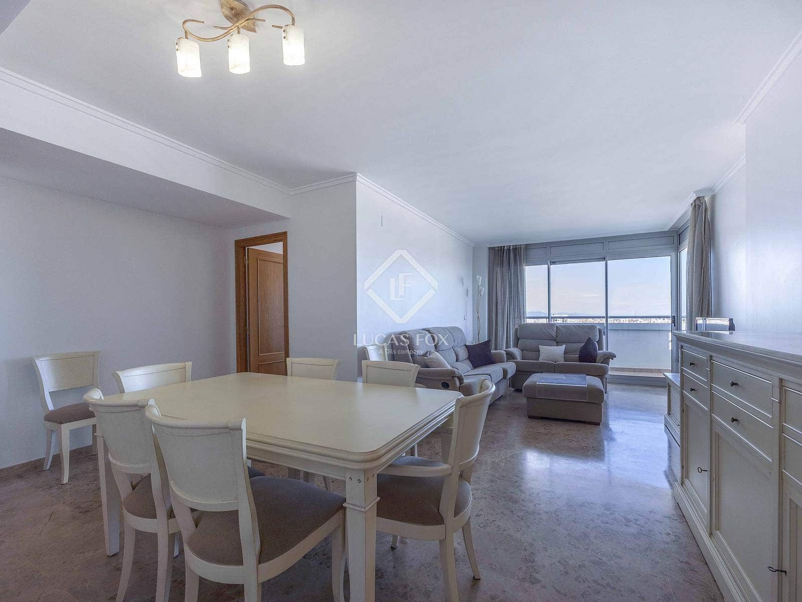 4 bedroom Apartment for rent in Valencia city with pool garage - € 2,800 (Ref: 9380162)