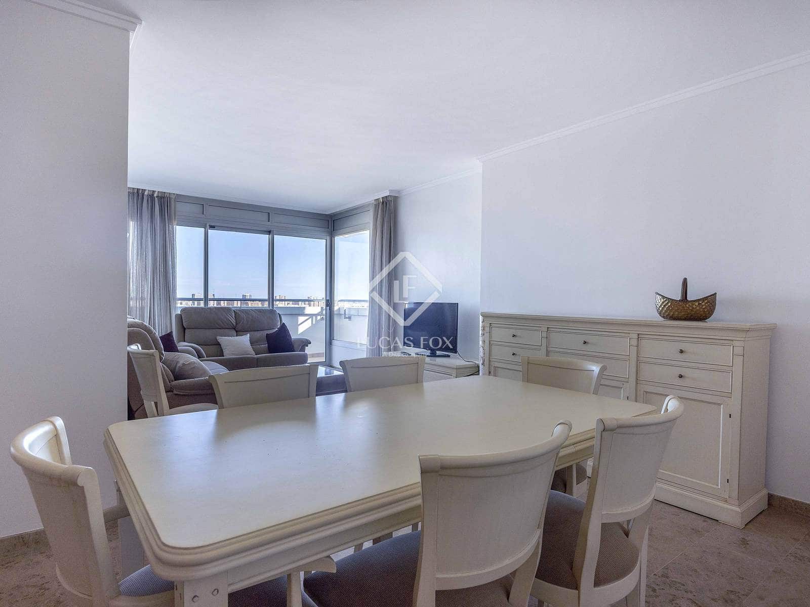 4 bedroom Apartment for rent in Valencia city with pool garage - € 2,800 (Ref: 9380162)