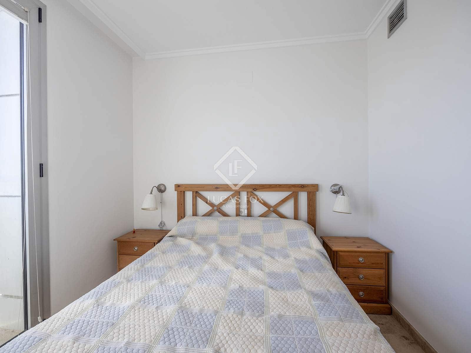 4 bedroom Apartment for rent in Valencia city with pool garage - € 2,800 (Ref: 9380162)