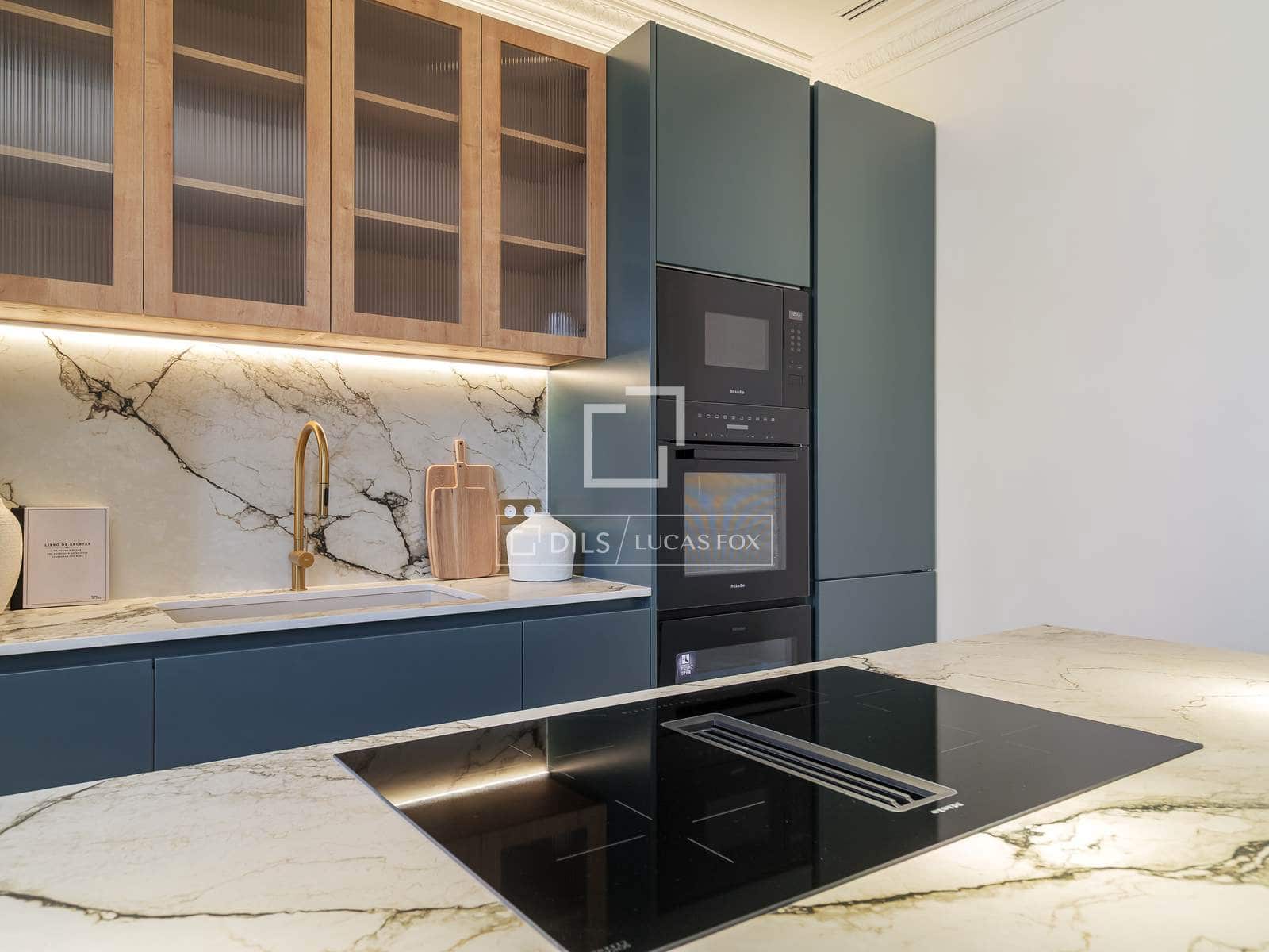 3 bedroom Penthouse for sale in Barcelona city - € 1,990,000 (Ref: 9383530)