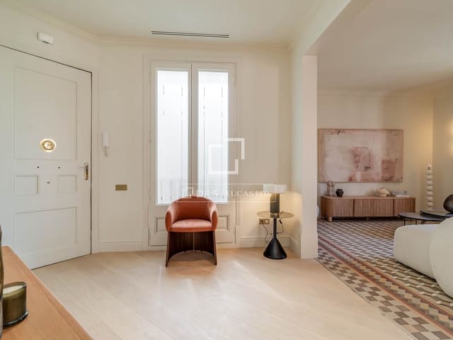 3 makuuhuone Kattohuoneisto myytävänä paikassa Barcelona kaupunki - 1 990 000 € (Ref: 9383530)