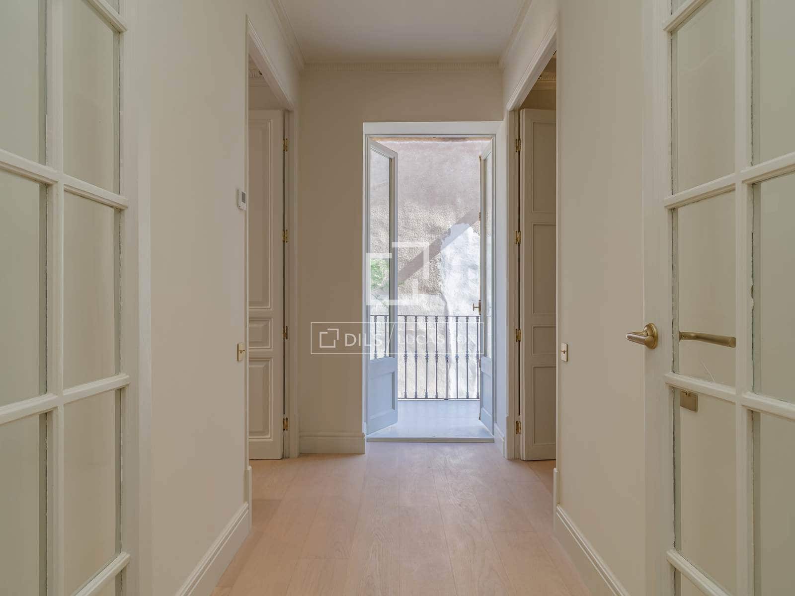 3 bedroom Penthouse for sale in Barcelona city - € 1,990,000 (Ref: 9383530)