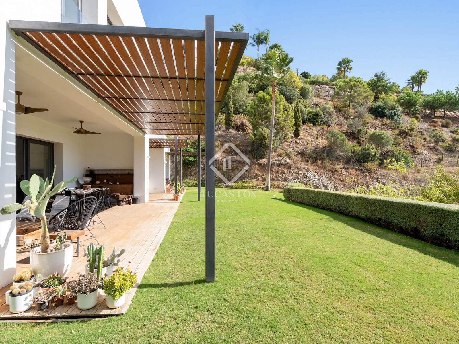 6 Zimmer Villa zu verkaufen in Benahavis mit Pool Garage - 4.200.000 € (Ref: 9383531)