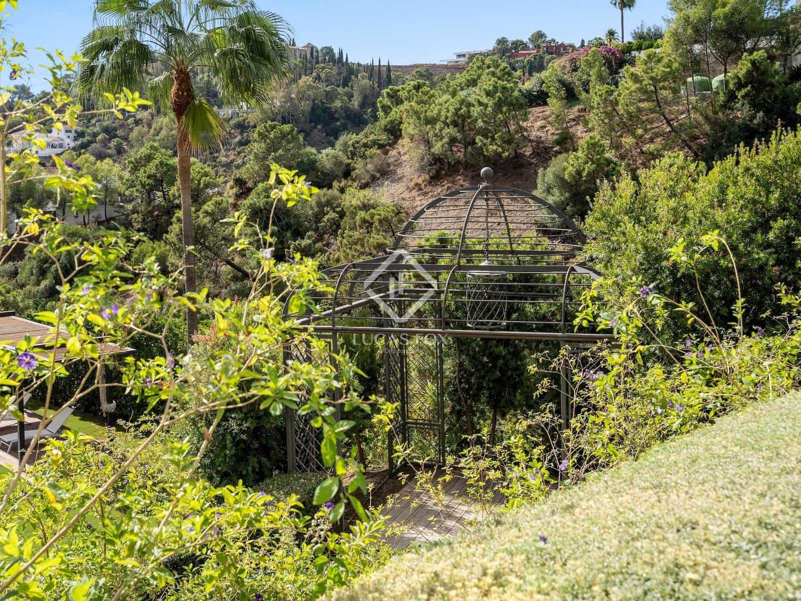 6 Zimmer Villa zu verkaufen in Benahavis mit Pool Garage - 4.200.000 € (Ref: 9383531)