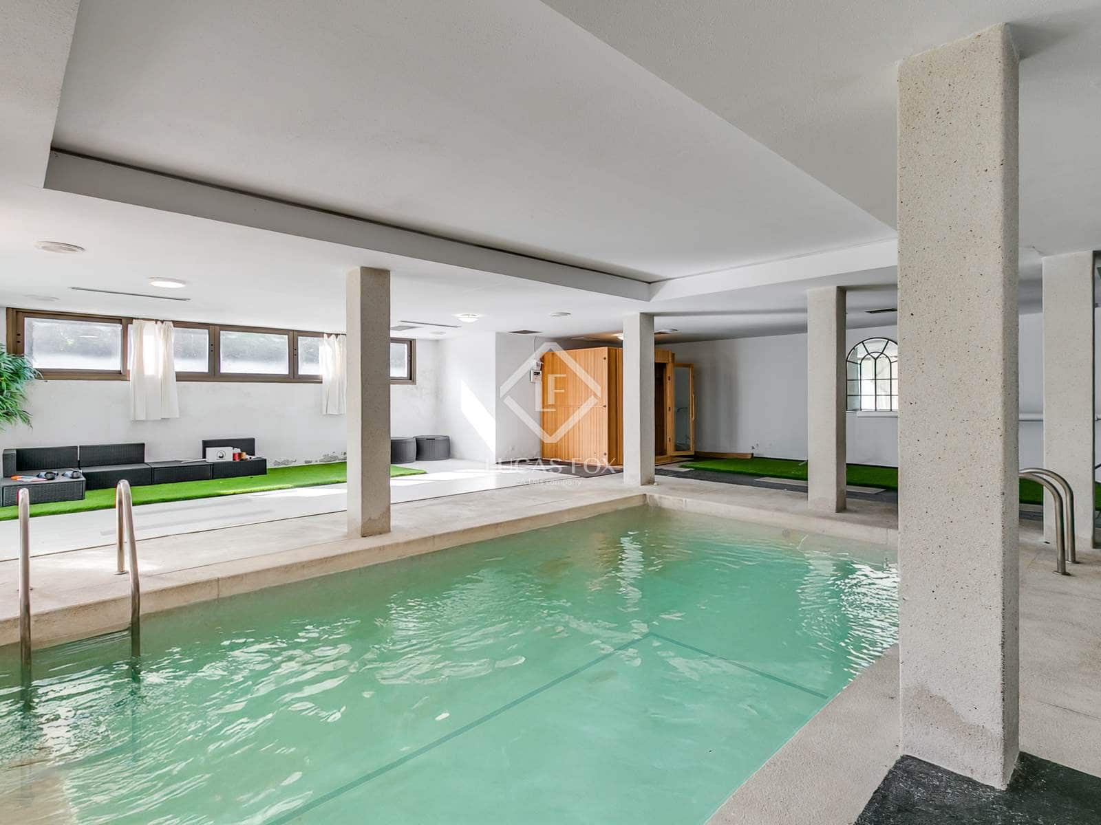 5 slaapkamer Villa te koop in Madrid stad met zwembad - € 4.600.000 (Ref: 9383532)