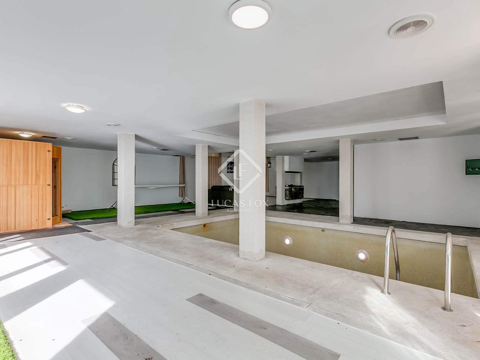 5 slaapkamer Villa te koop in Madrid stad met zwembad - € 4.600.000 (Ref: 9383532)