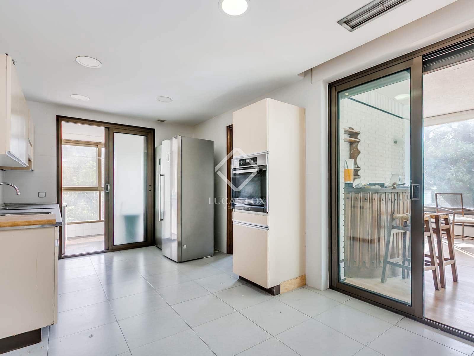 5 slaapkamer Villa te koop in Madrid stad met zwembad - € 4.600.000 (Ref: 9383532)