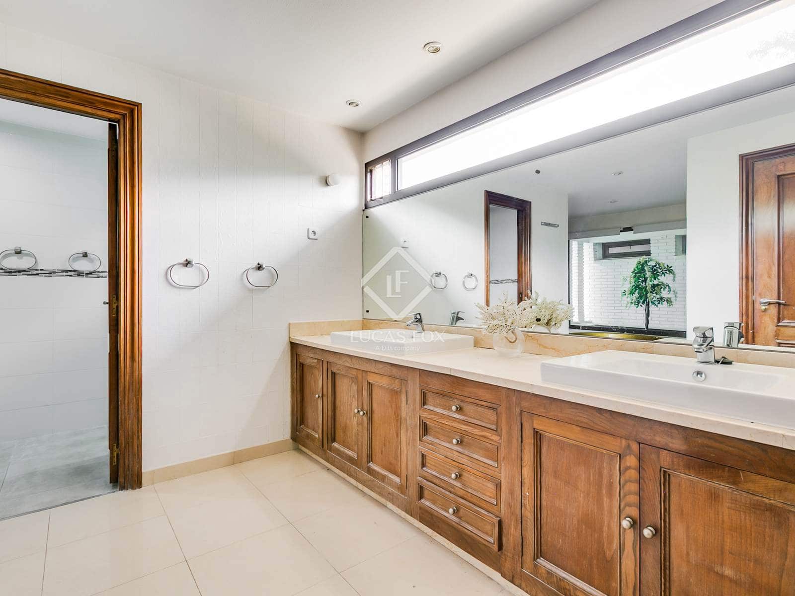 5 slaapkamer Villa te koop in Madrid stad met zwembad - € 4.600.000 (Ref: 9383532)