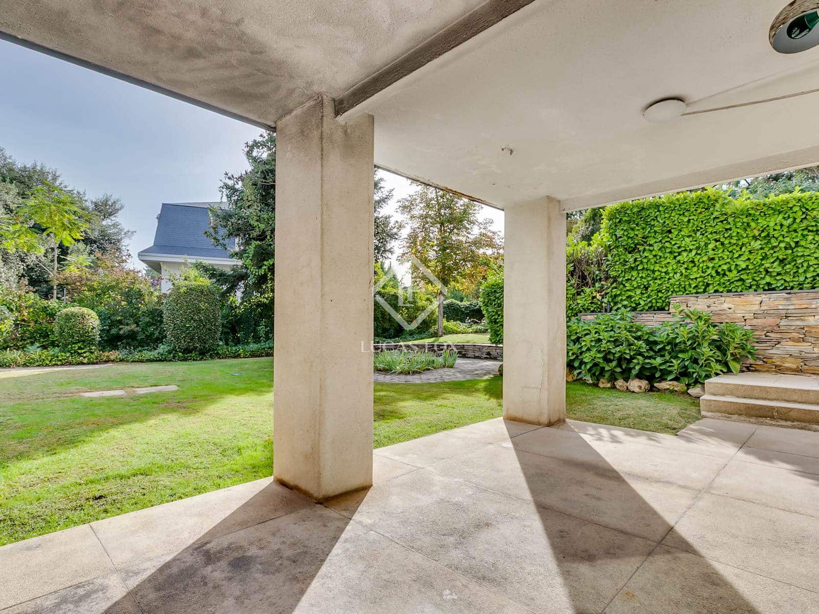 5 slaapkamer Villa te koop in Madrid stad met zwembad - € 4.600.000 (Ref: 9383532)