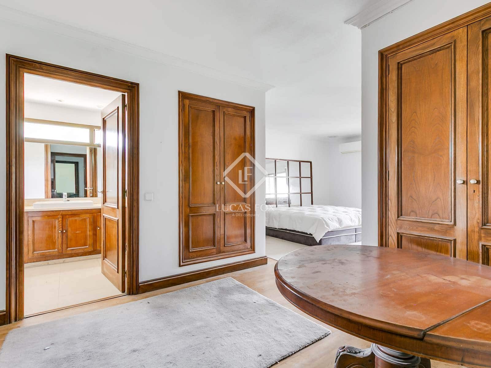 5 slaapkamer Villa te koop in Madrid stad met zwembad - € 4.600.000 (Ref: 9383532)