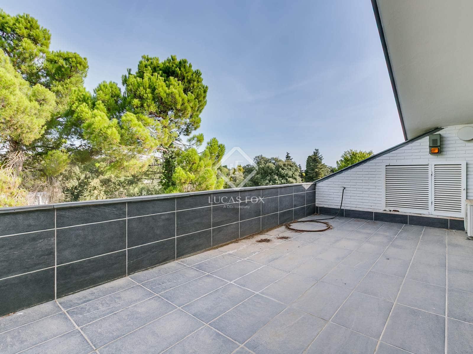 5 slaapkamer Villa te koop in Madrid stad met zwembad - € 4.600.000 (Ref: 9383532)