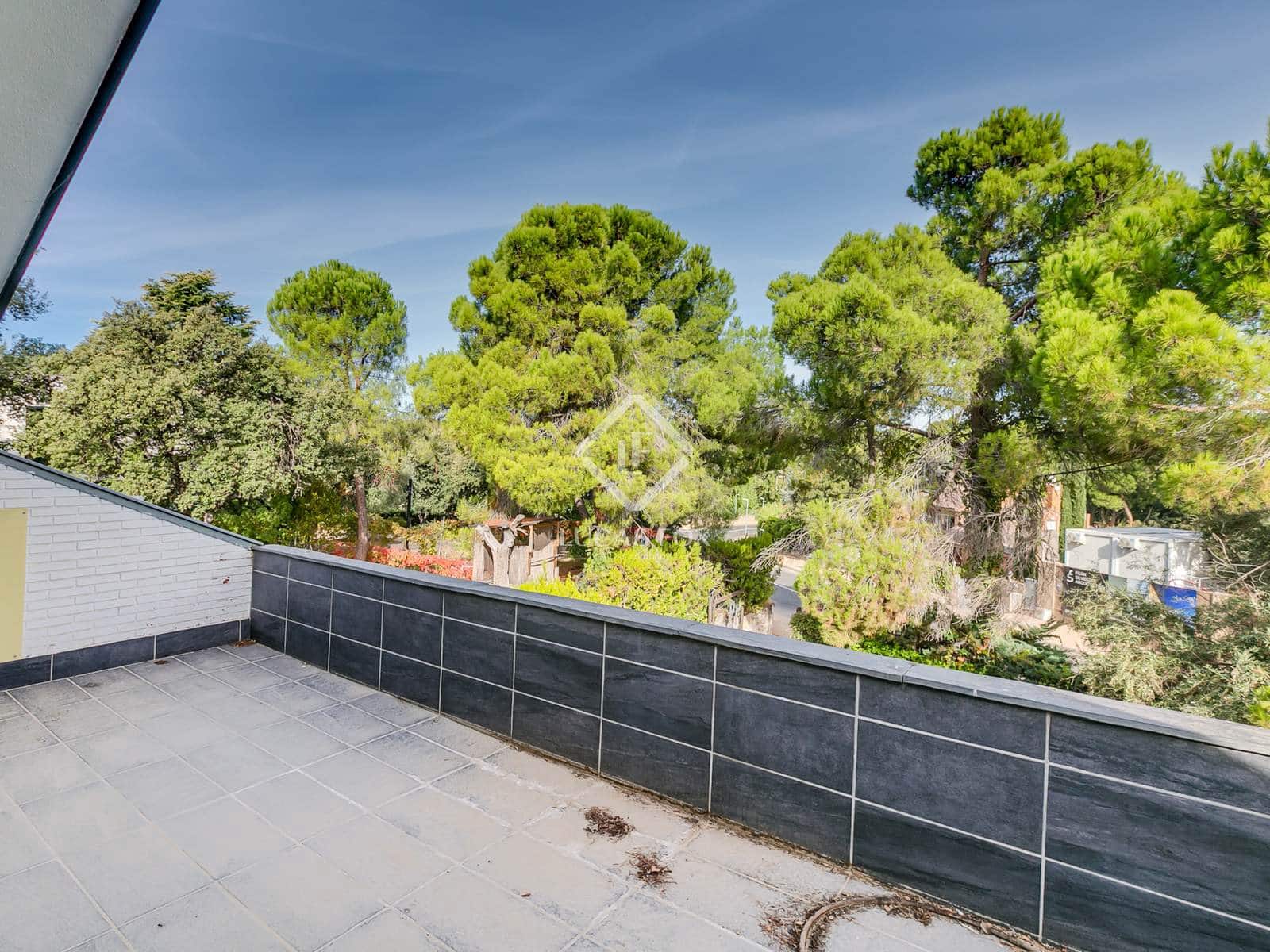 5 slaapkamer Villa te koop in Madrid stad met zwembad - € 4.600.000 (Ref: 9383532)