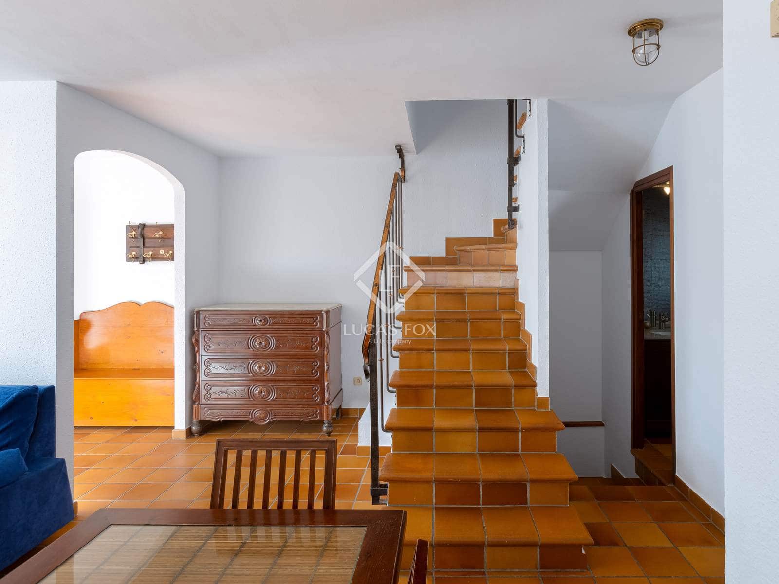 3 bedroom Villa for sale in Sant Pol de Mar with pool garage - € 550,000 (Ref: 9383533)