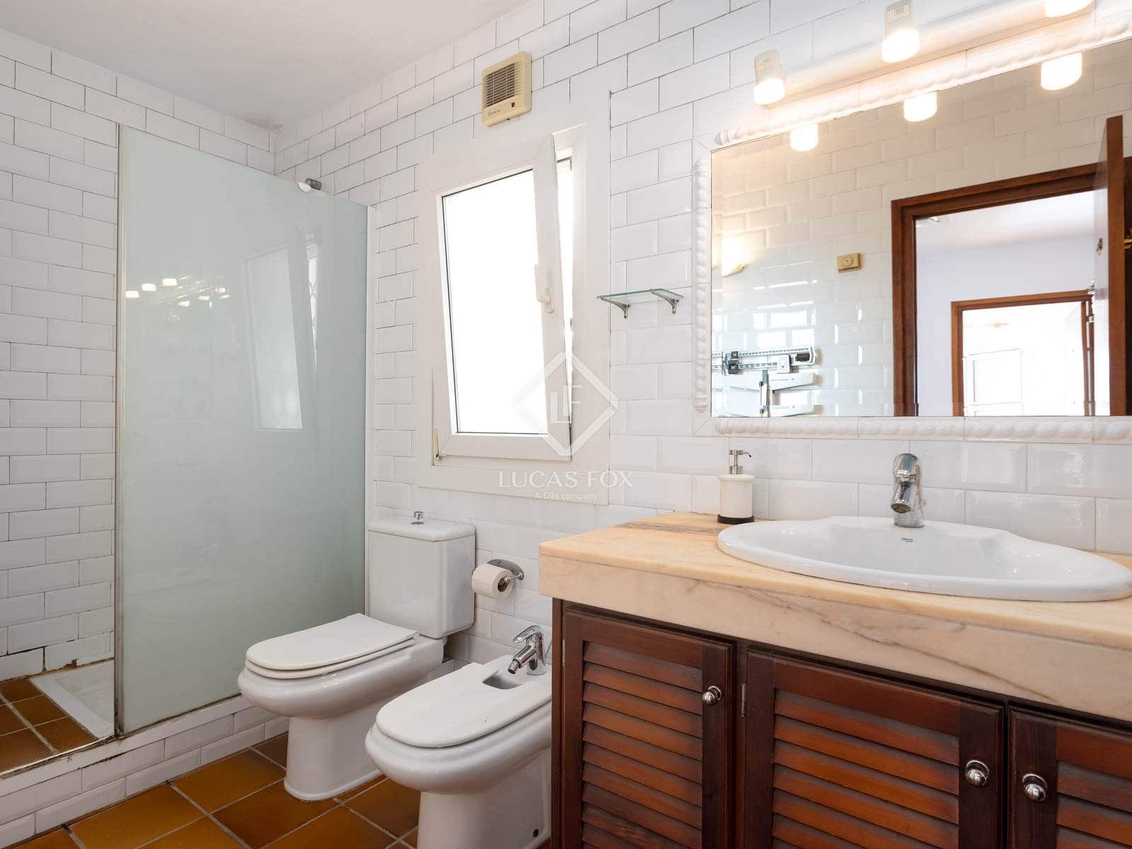 3 bedroom Villa for sale in Sant Pol de Mar with pool garage - € 550,000 (Ref: 9383533)