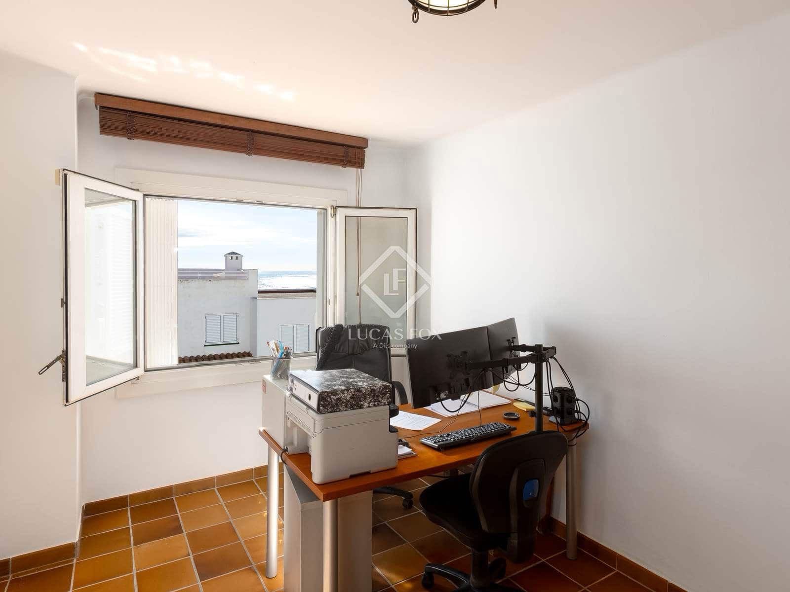 3 bedroom Villa for sale in Sant Pol de Mar with pool garage - € 550,000 (Ref: 9383533)