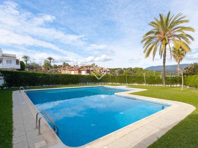 3 quarto Moradia para venda em Sant Pol de Mar com piscina garagem - 550 000 € (Ref: 9383533)