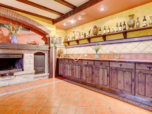 Villa for sale in San Asensio - € 2,150,000 (Ref: 9383742)