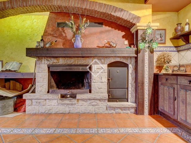 Villa for sale in San Asensio - € 2,150,000 (Ref: 9383742)