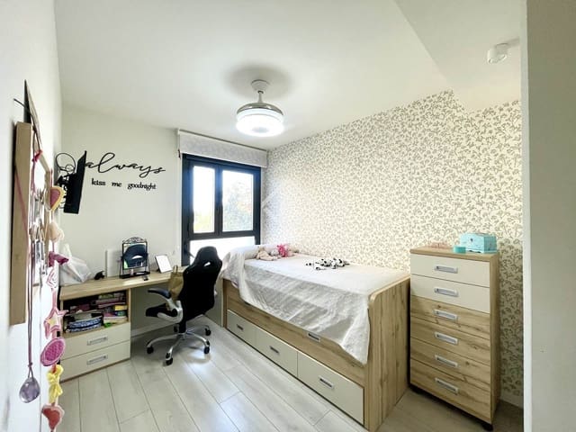 3 slaapkamer Appartement te koop in Alicante stad met zwembad garage - € 524.000 (Ref: 9384818)