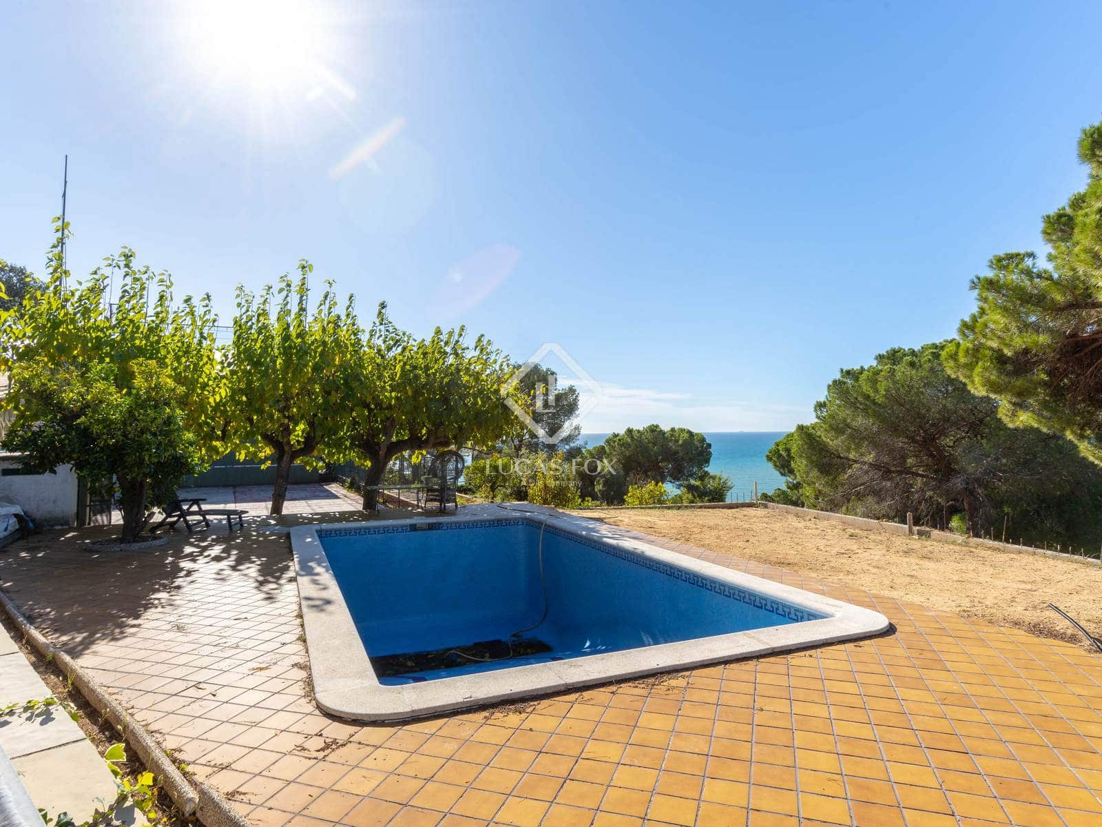 8 bedroom Villa for sale in Sant Pol de Mar with pool garage - € 2,100,000 (Ref: 9384820)