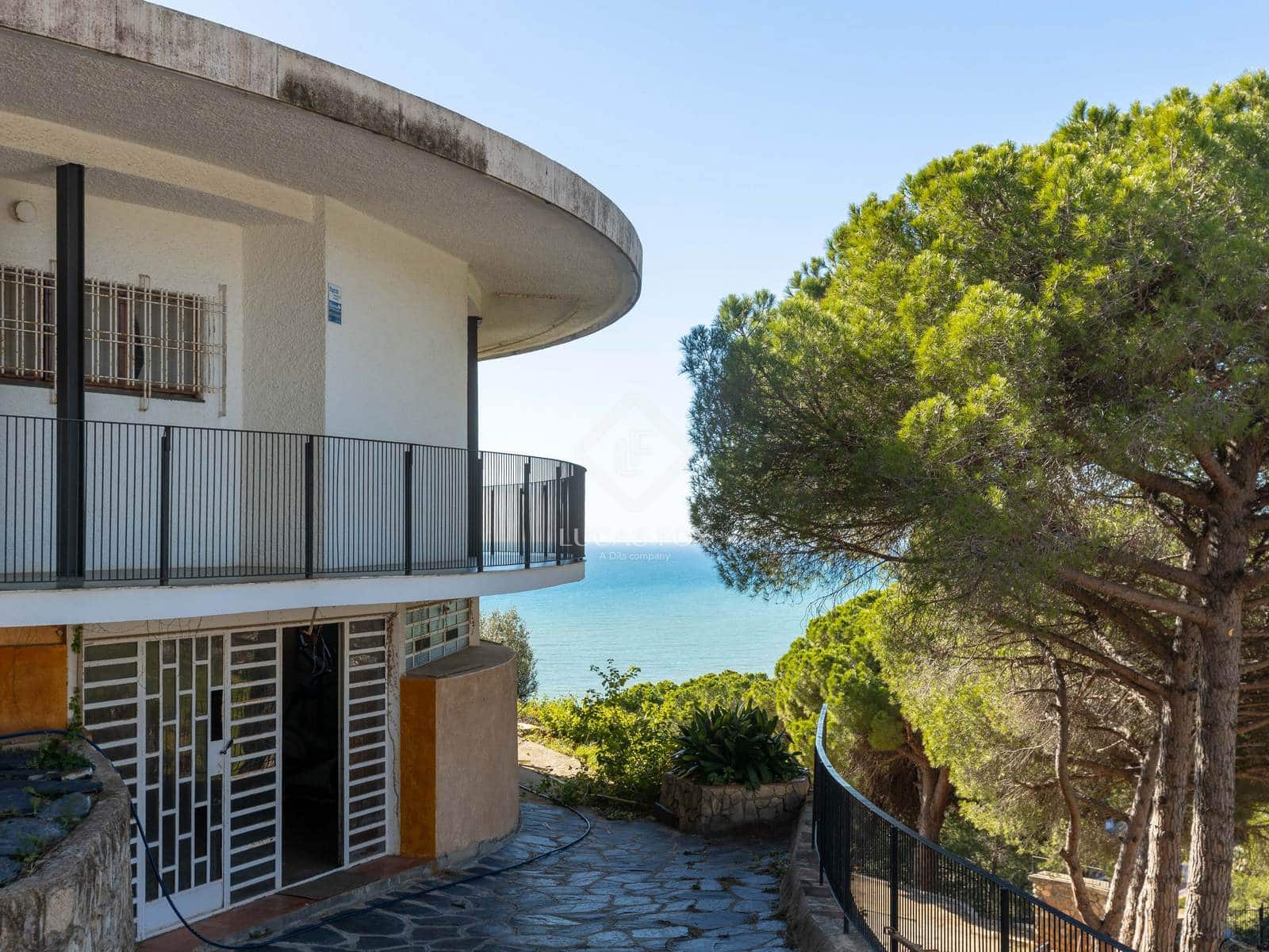 8 bedroom Villa for sale in Sant Pol de Mar with pool garage - € 2,100,000 (Ref: 9384820)