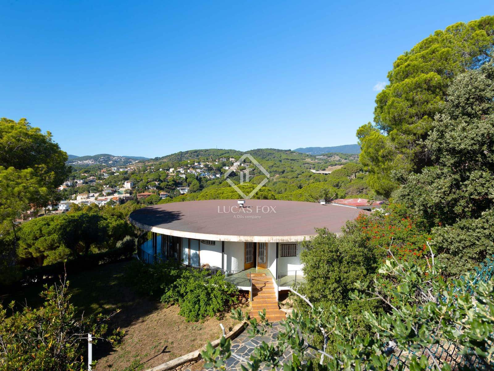 8 bedroom Villa for sale in Sant Pol de Mar with pool garage - € 2,100,000 (Ref: 9384820)