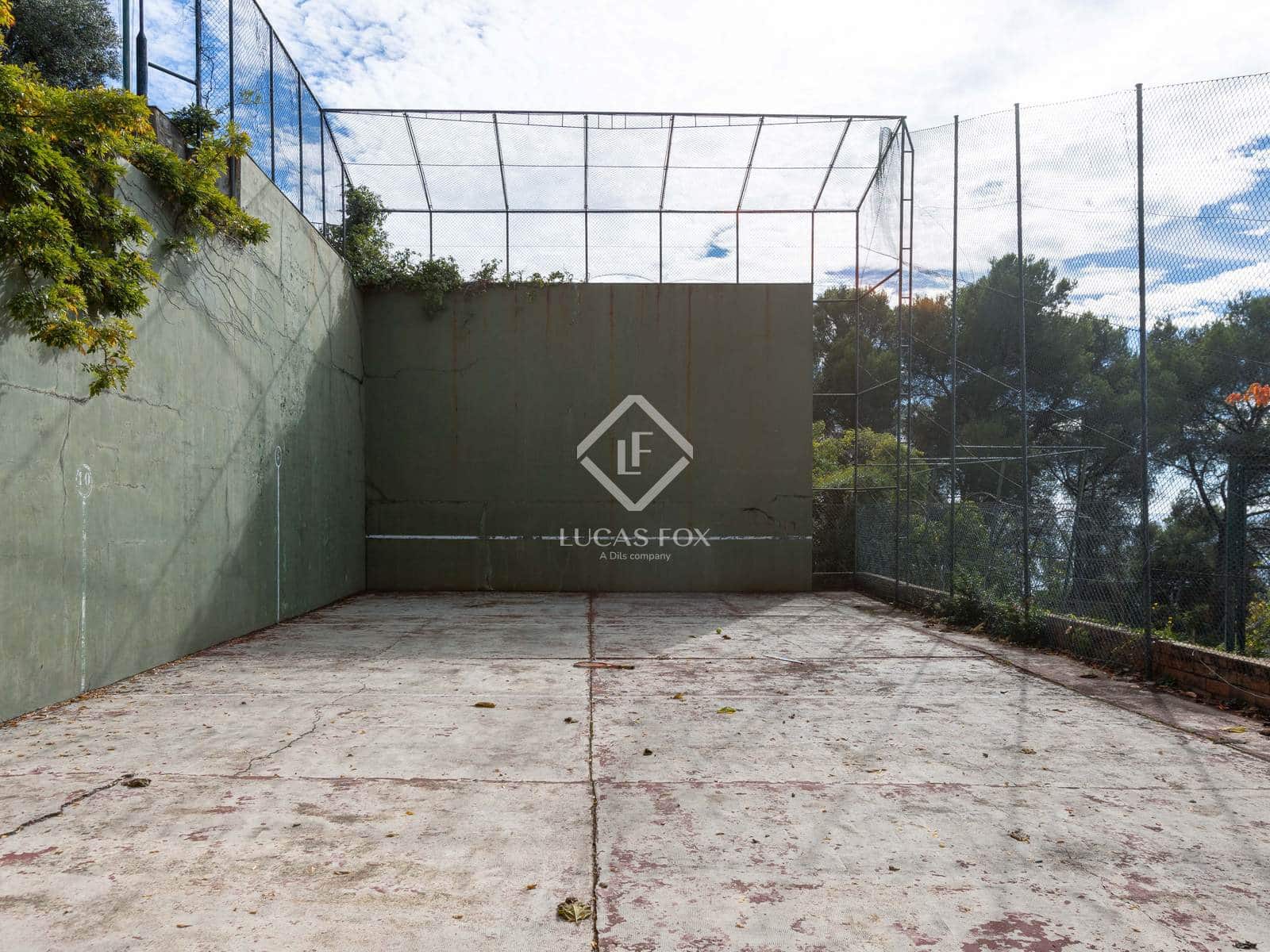 8 bedroom Villa for sale in Sant Pol de Mar with pool garage - € 2,100,000 (Ref: 9384820)