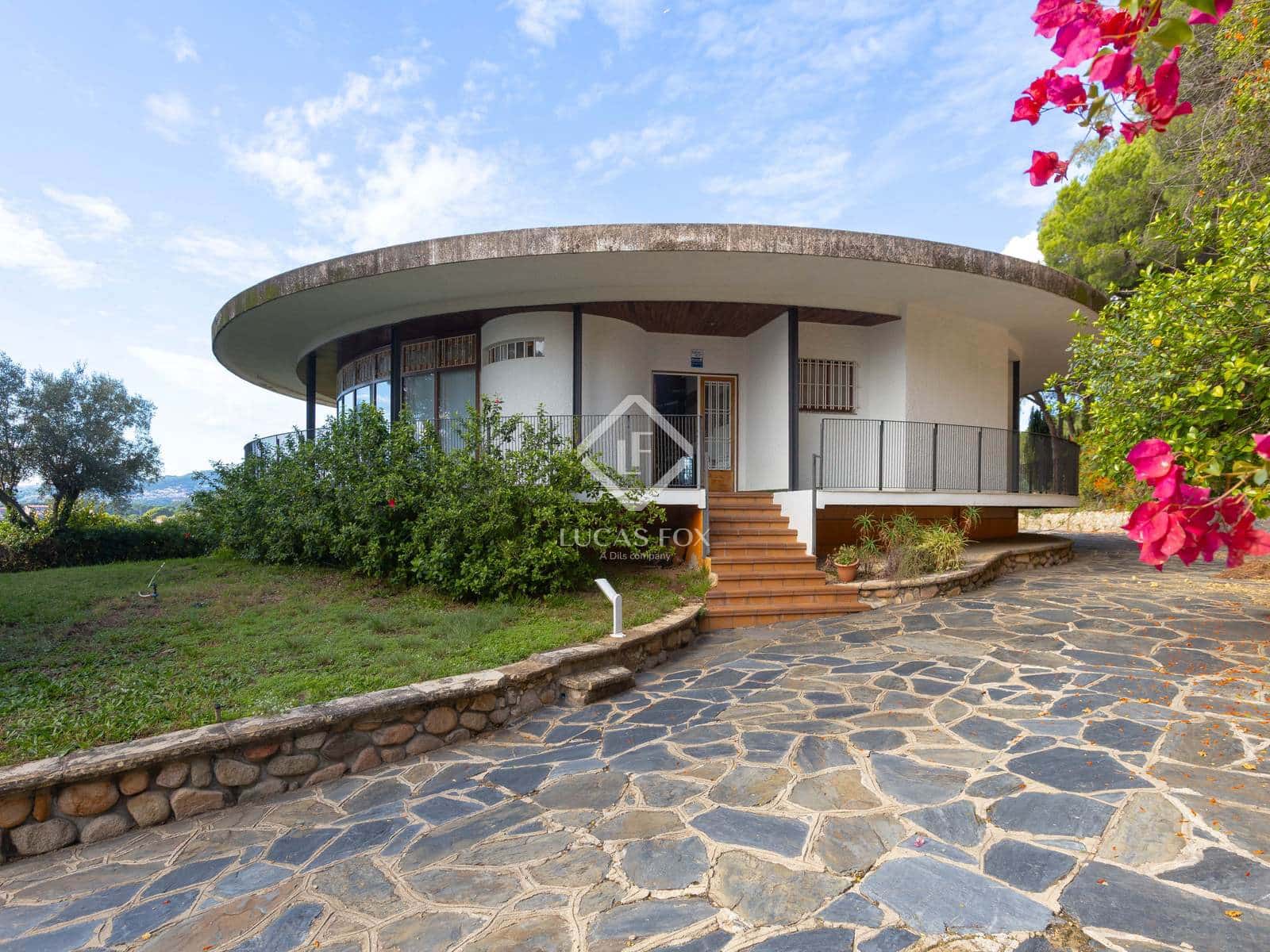 8 bedroom Villa for sale in Sant Pol de Mar with pool garage - € 2,100,000 (Ref: 9384820)