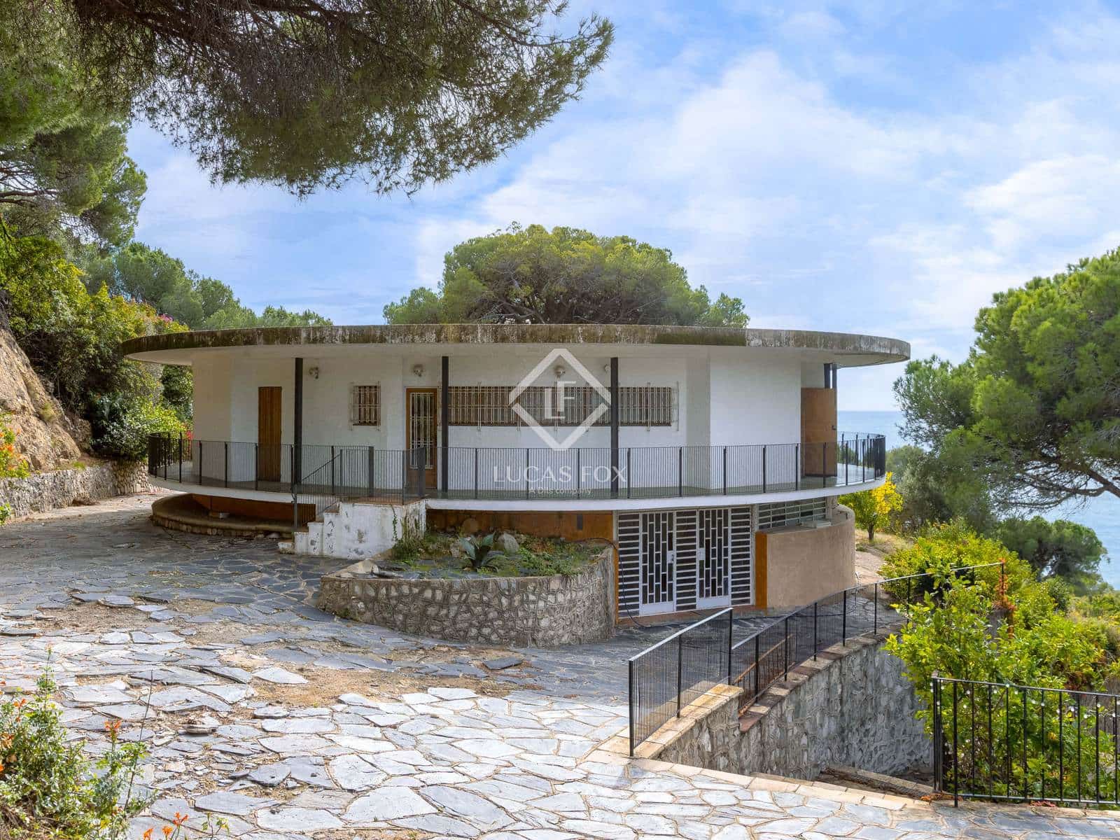 8 bedroom Villa for sale in Sant Pol de Mar with pool garage - € 2,100,000 (Ref: 9384820)