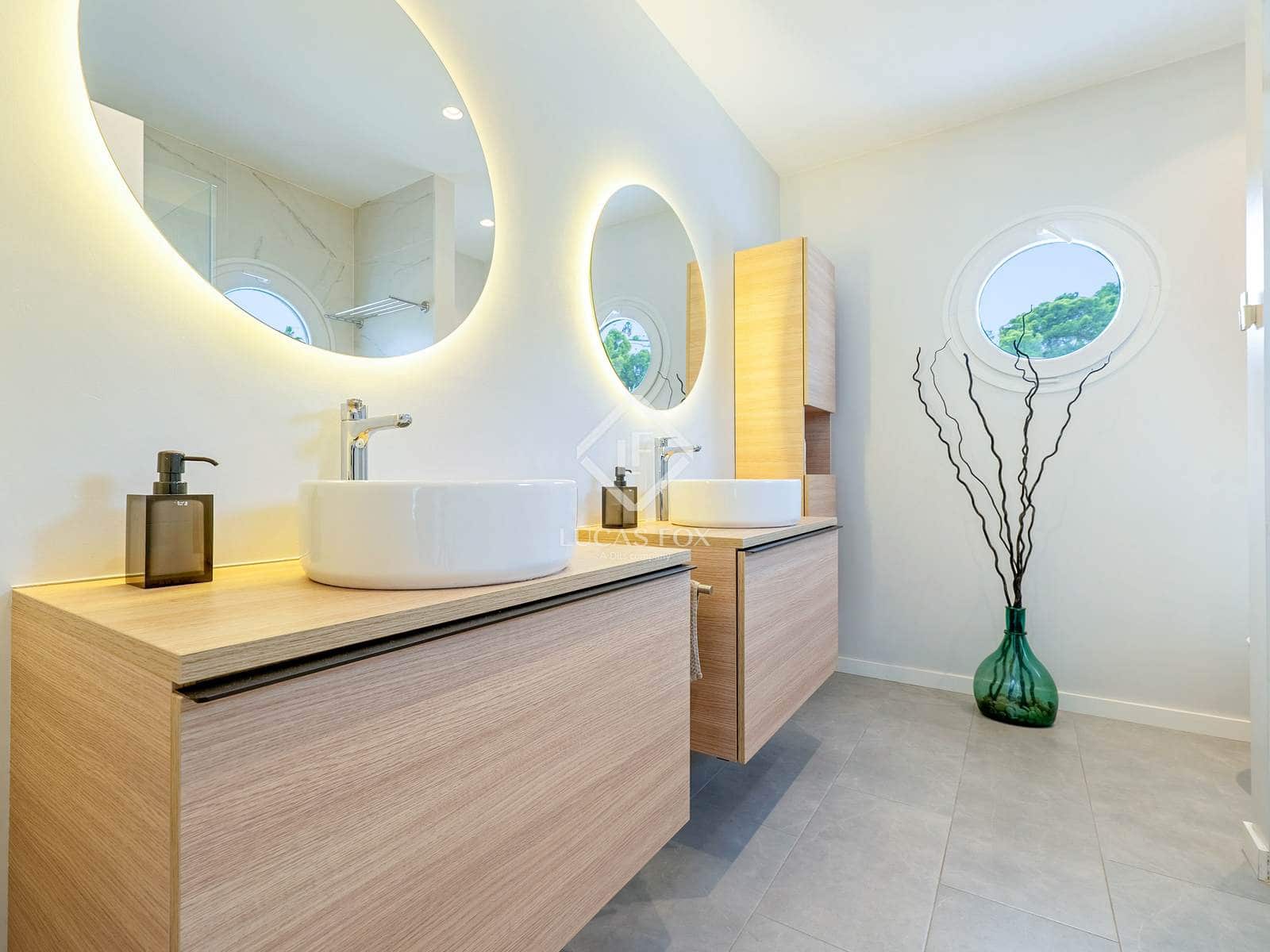 4 slaapkamer Villa te koop in El Vendrell met zwembad garage - € 575.000 (Ref: 9384908)