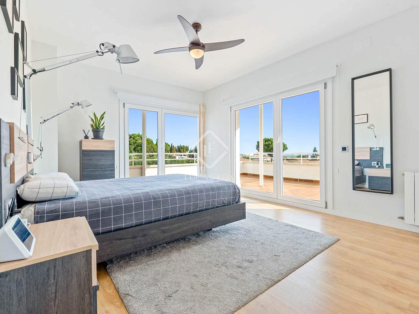 4 slaapkamer Villa te koop in El Vendrell met zwembad garage - € 575.000 (Ref: 9384908)