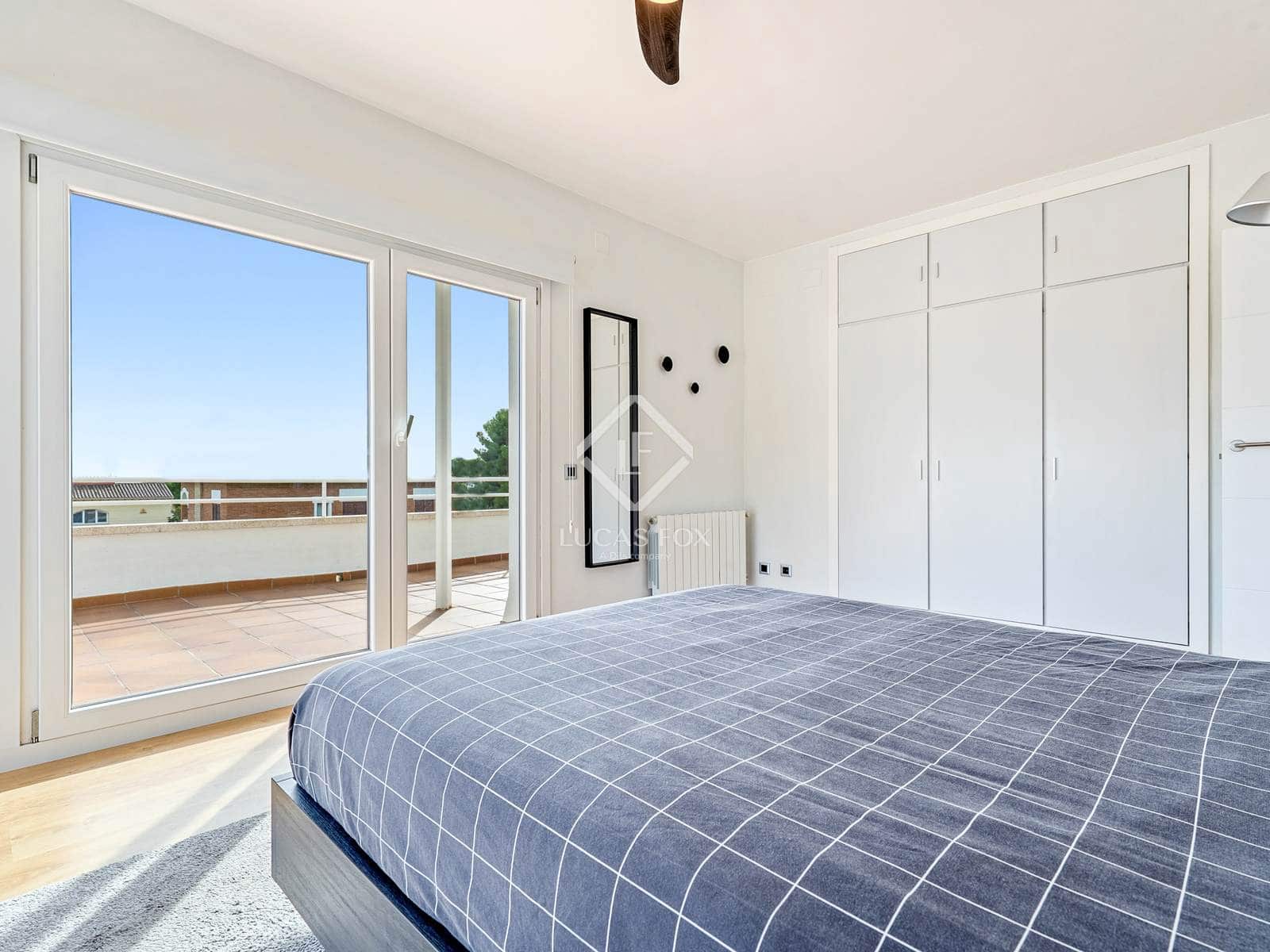 4 slaapkamer Villa te koop in El Vendrell met zwembad garage - € 575.000 (Ref: 9384908)