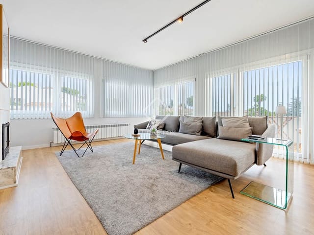 4 bedroom Villa for sale in El Vendrell with pool garage - € 575,000 (Ref: 9384908)