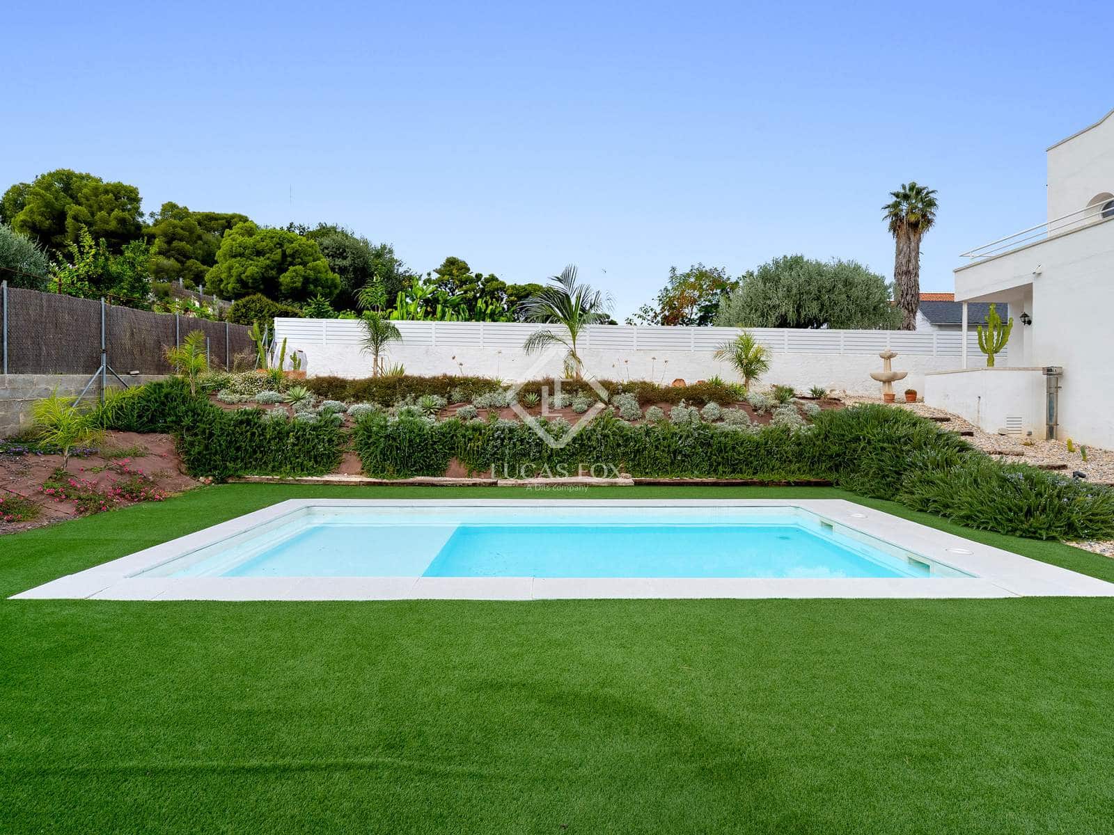 4 slaapkamer Villa te koop in El Vendrell met zwembad garage - € 575.000 (Ref: 9384908)