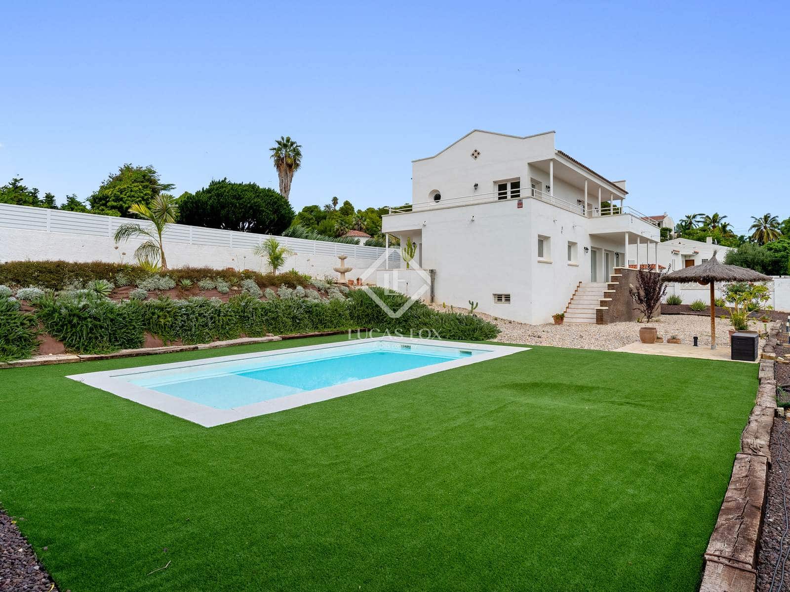 4 slaapkamer Villa te koop in El Vendrell met zwembad garage - € 575.000 (Ref: 9384908)