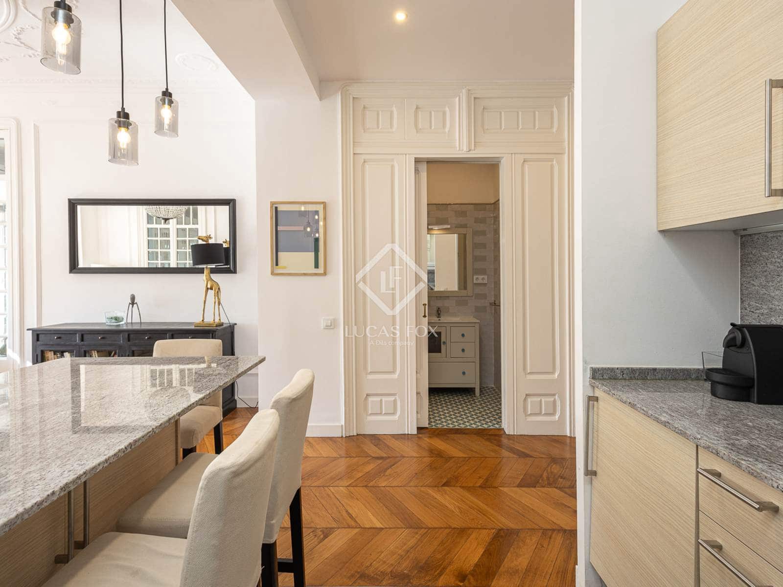 Appartement de 4 chambres à louer à Barcelone ville - 3 000 € (Ref: 9386296)