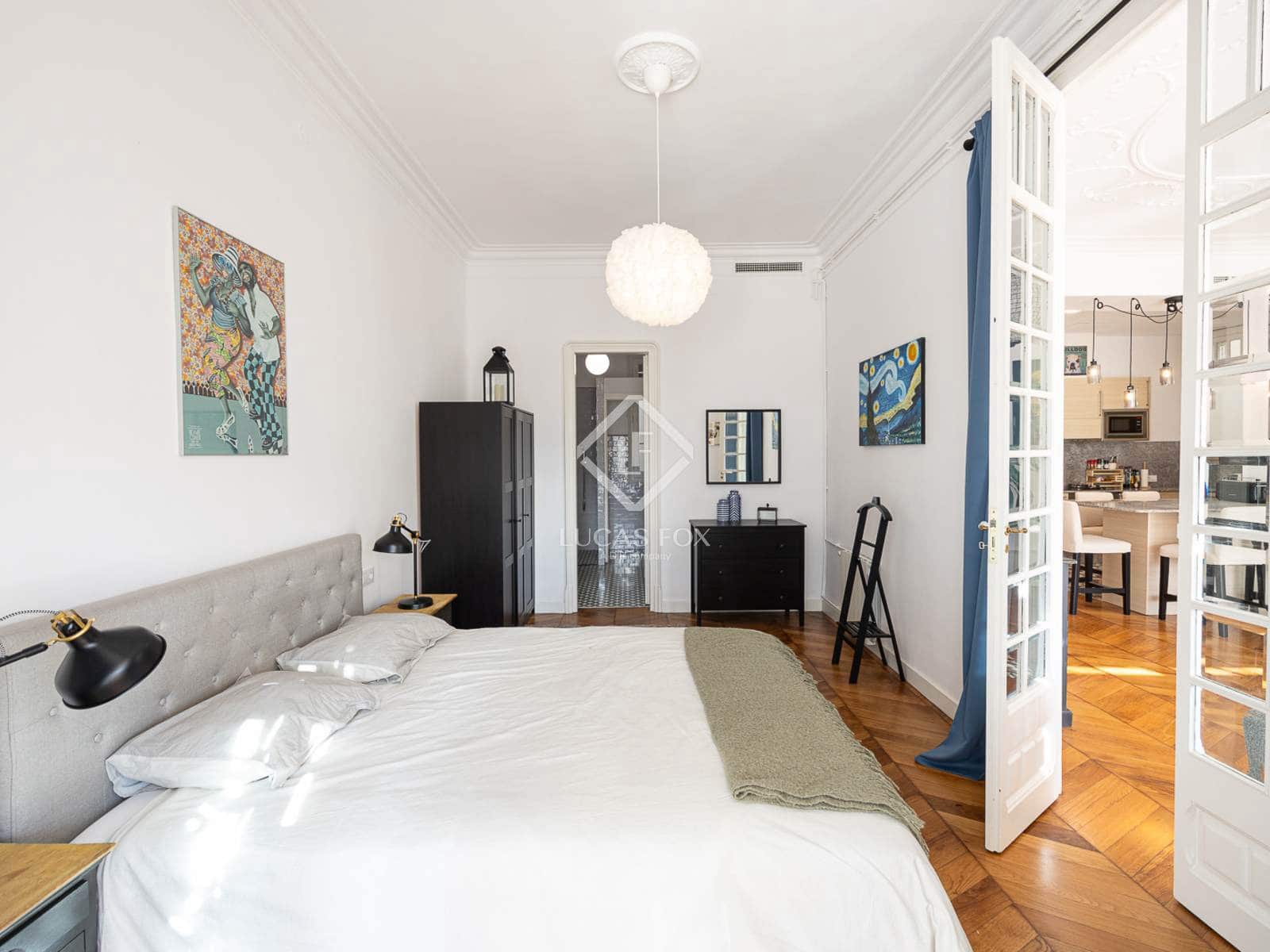 Appartement de 4 chambres à louer à Barcelone ville - 3 000 € (Ref: 9386296)