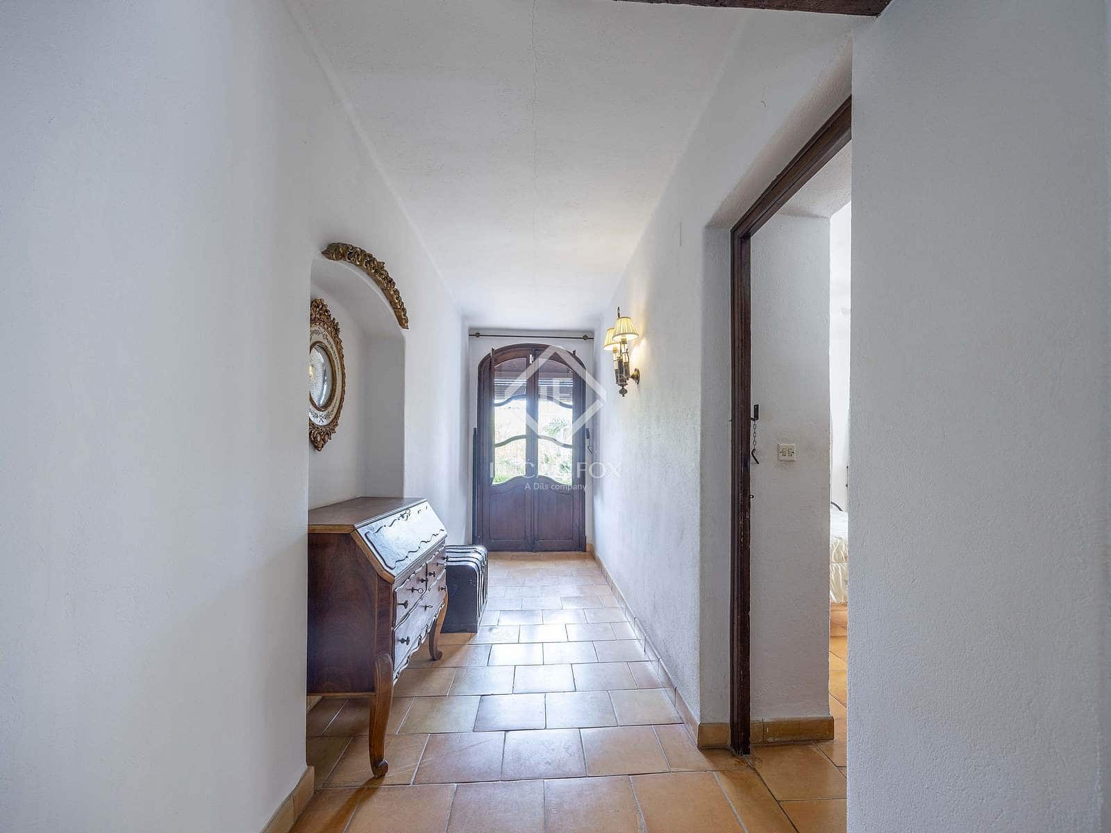 8 slaapkamer Villa te koop in San Antonio de Benageber met zwembad garage - € 1.480.000 (Ref: 9386297)