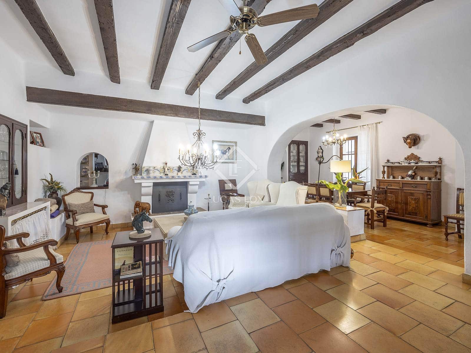 8 slaapkamer Villa te koop in San Antonio de Benageber met zwembad garage - € 1.480.000 (Ref: 9386297)