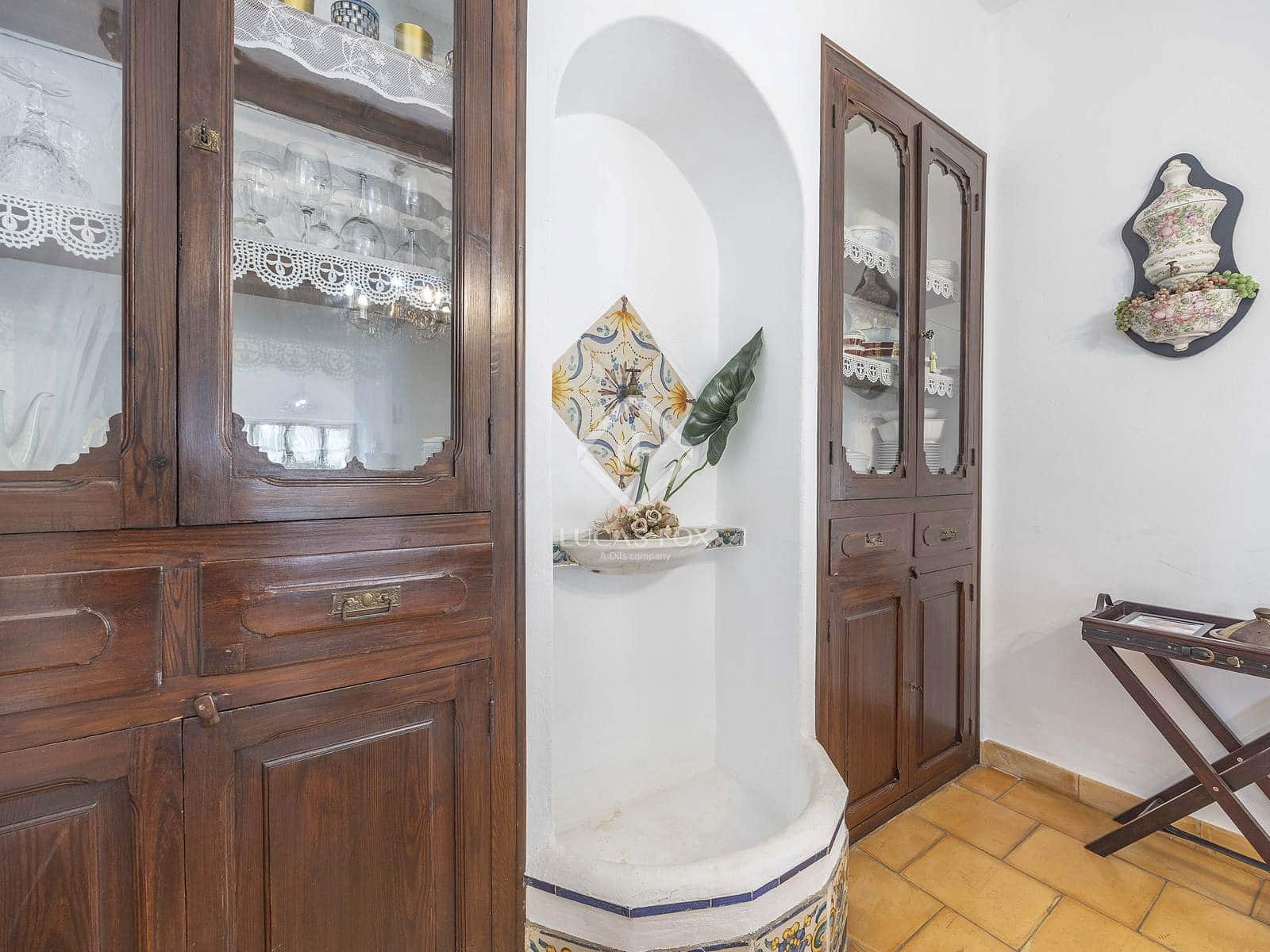 8 slaapkamer Villa te koop in San Antonio de Benageber met zwembad garage - € 1.480.000 (Ref: 9386297)