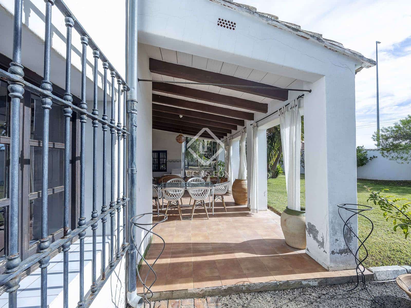 8 slaapkamer Villa te koop in San Antonio de Benageber met zwembad garage - € 1.480.000 (Ref: 9386297)