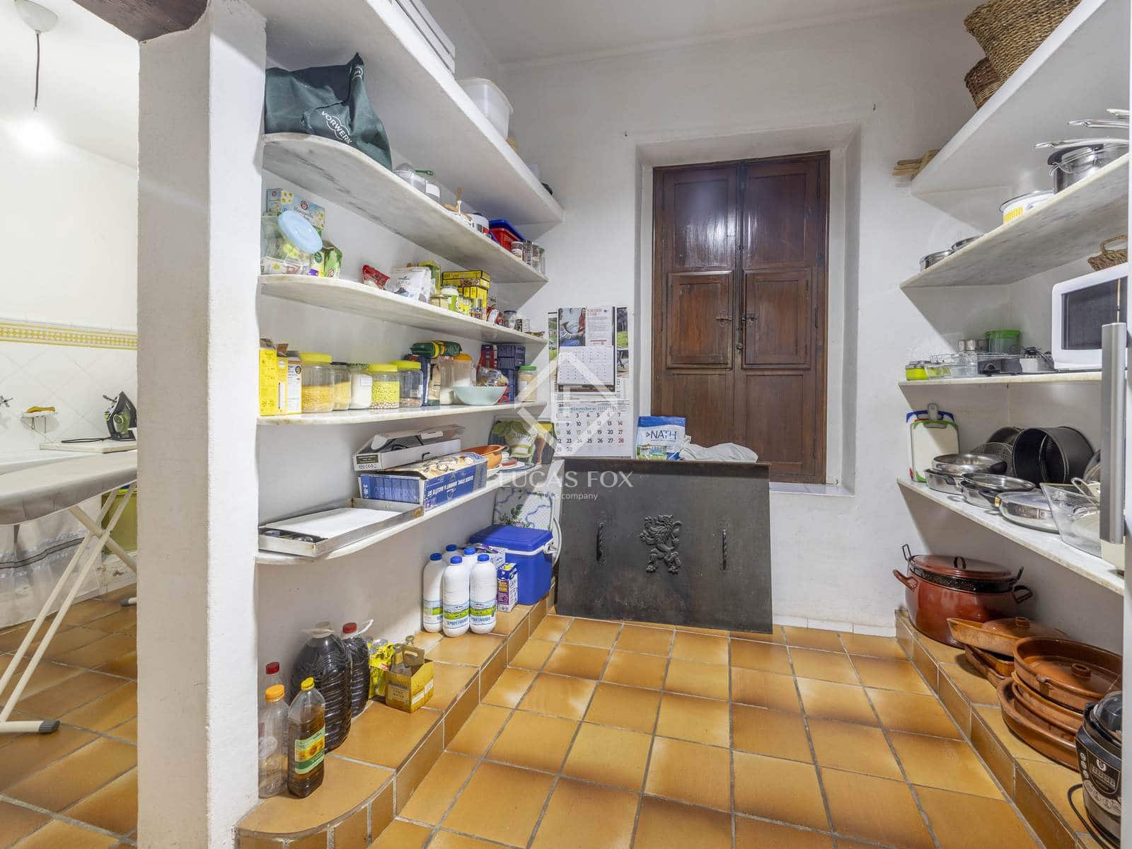 8 slaapkamer Villa te koop in San Antonio de Benageber met zwembad garage - € 1.480.000 (Ref: 9386297)