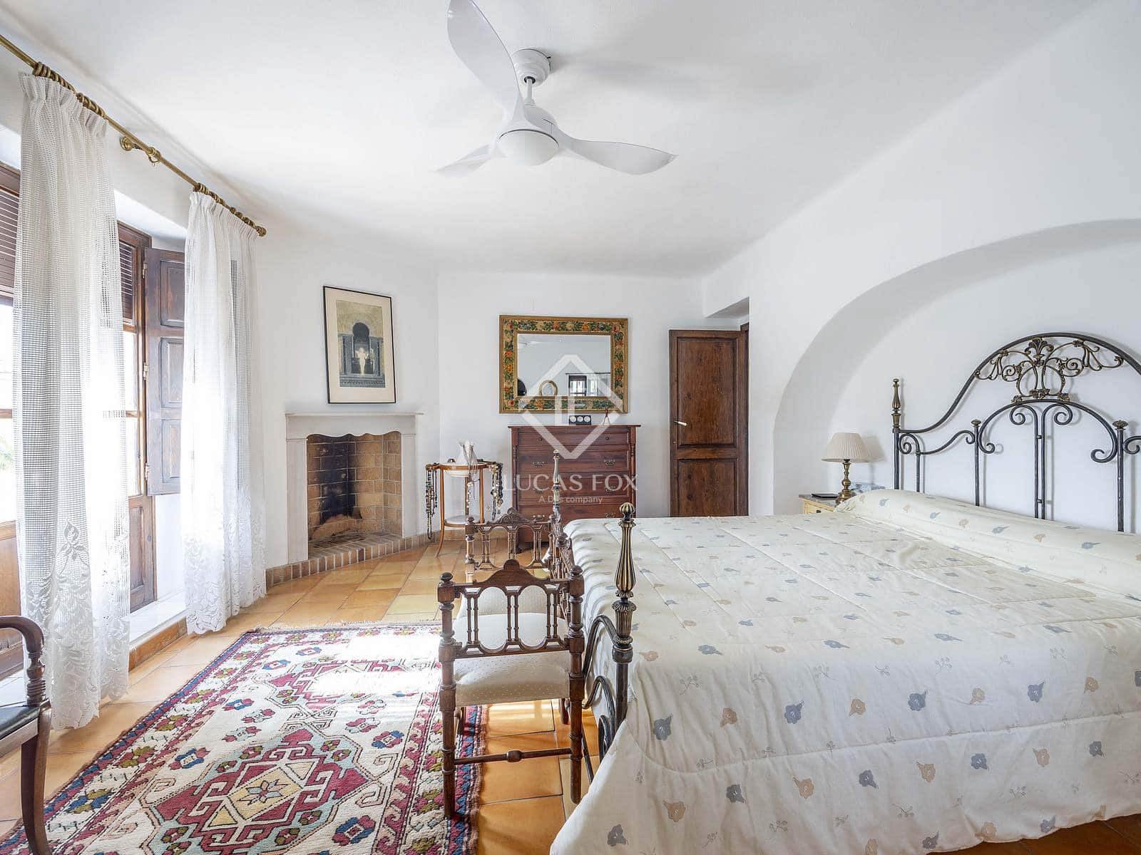 8 slaapkamer Villa te koop in San Antonio de Benageber met zwembad garage - € 1.480.000 (Ref: 9386297)