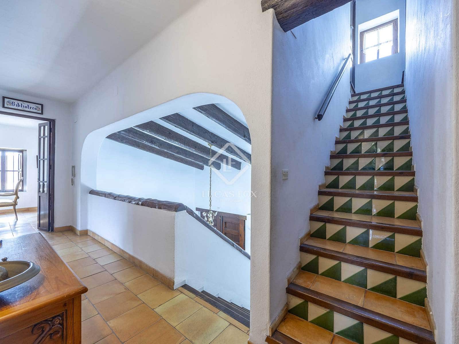 8 slaapkamer Villa te koop in San Antonio de Benageber met zwembad garage - € 1.480.000 (Ref: 9386297)