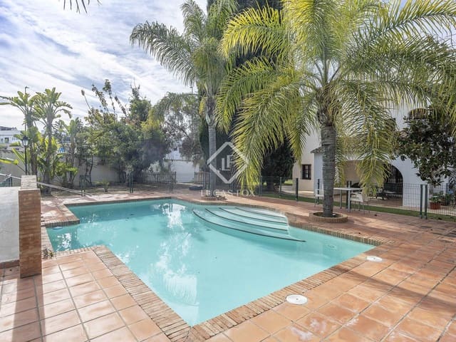 8 soverom Villa til salgs i San Antonio de Benagéber med svømmebasseng garasje - € 1 480 000 (Ref: 9386297)