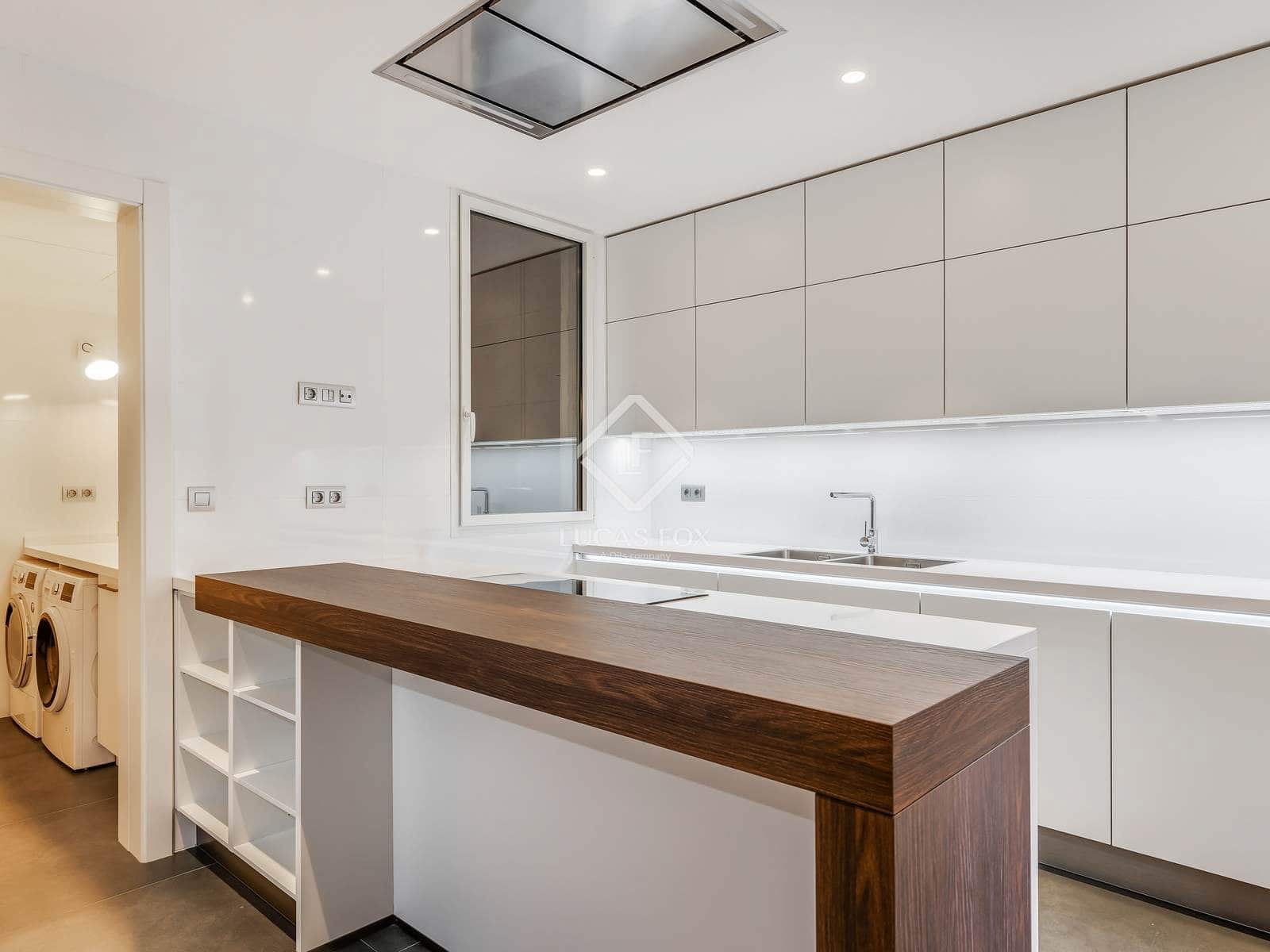 4 sovrum Lägenhet att hyra i Barcelona stad - 8 000 € (Ref: 9386298)